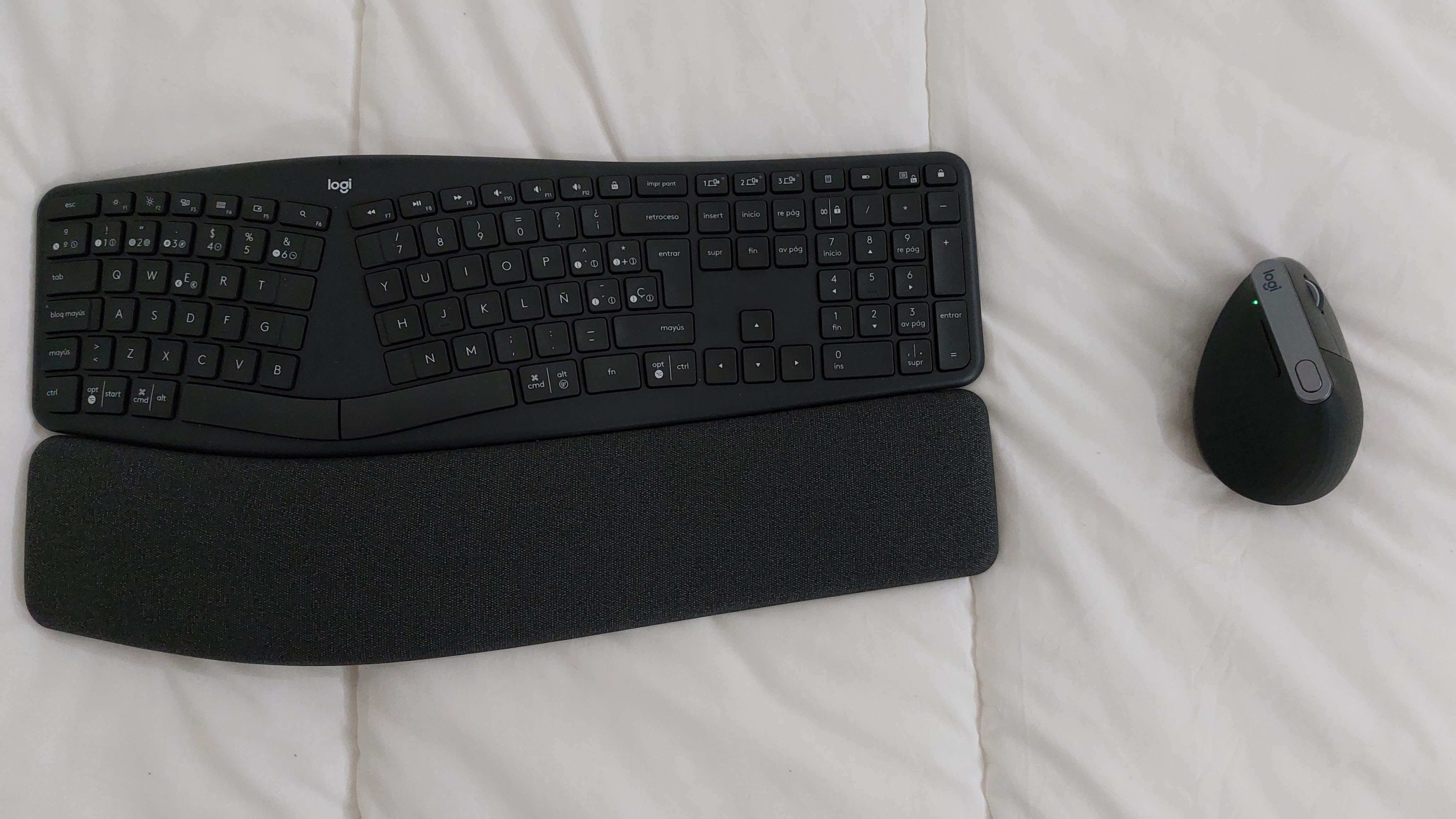 Logitech Ergo K860 + MX Vertical